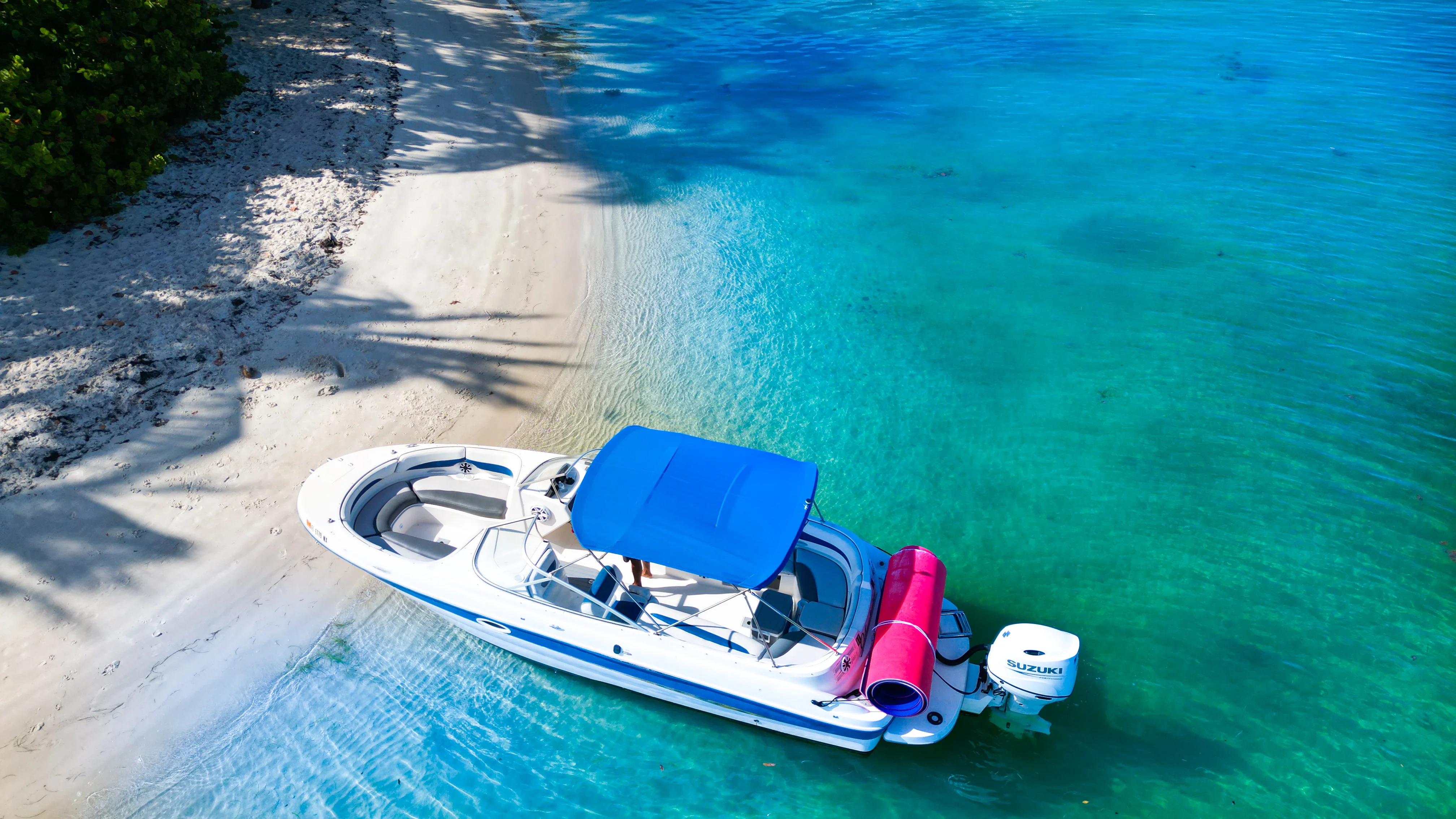 26ft Bayliner Max on water